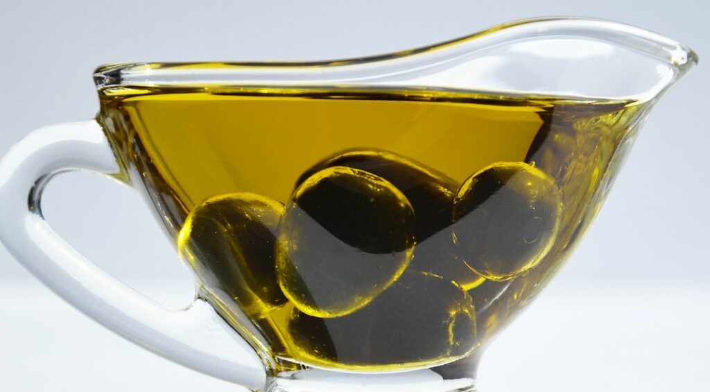 pichet d'huile d'olive